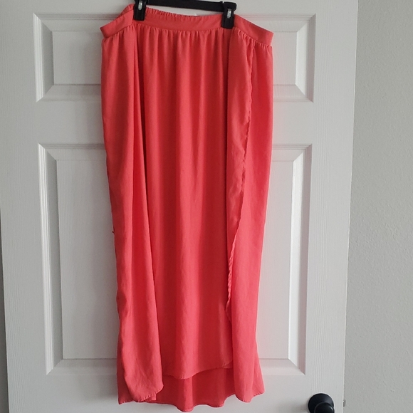 Liz Lange Dresses & Skirts - Liz Lange Maternity High Low Skirt in Vibrant Coral